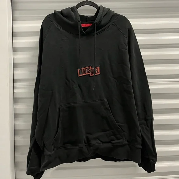 THE FUTURE IS ON MARS REEL HOODIE black